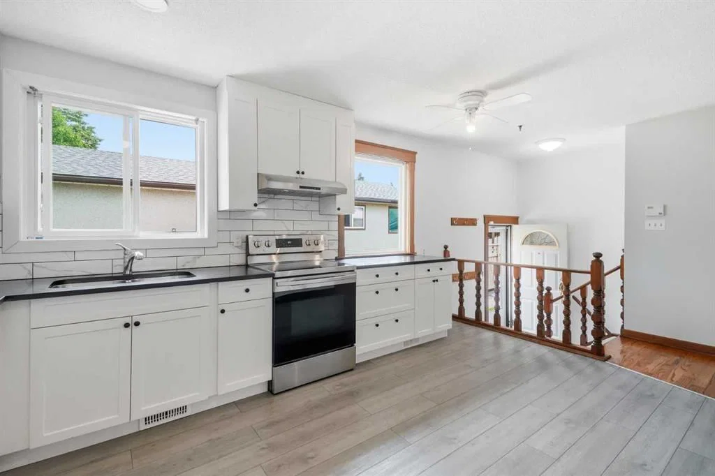 3432 31A Avenue SE, Calgary — photo 4 of 27
