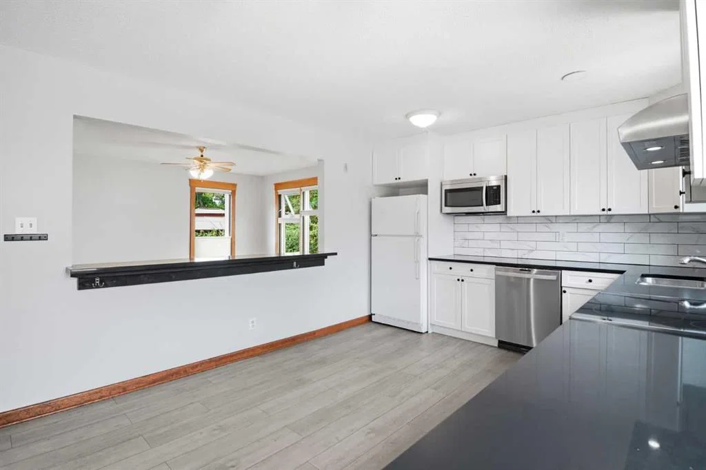 3432 31A Avenue SE, Calgary — photo 5 of 27