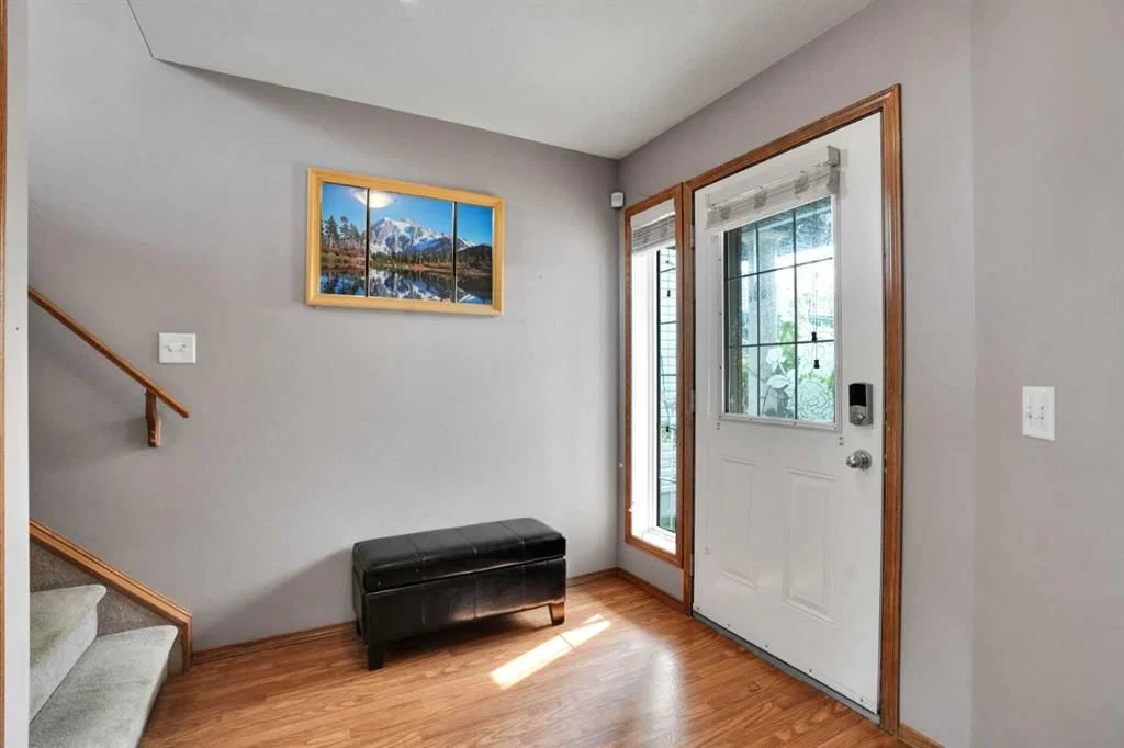 49 Saddletree Close NE, Calgary — photo 4 of 44