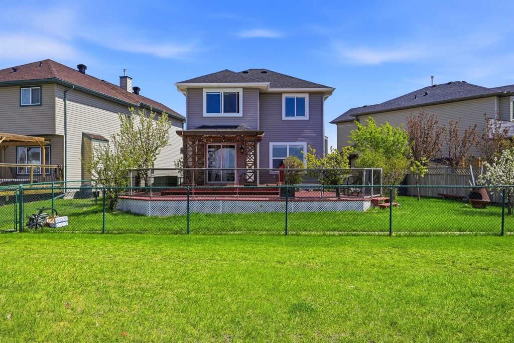 86 Saddlecrest Close NE, Calgary — photo 3 of 36