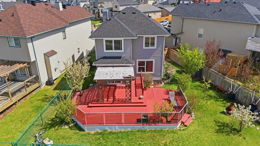 86 Saddlecrest Close NE, Calgary — photo 5 of 36