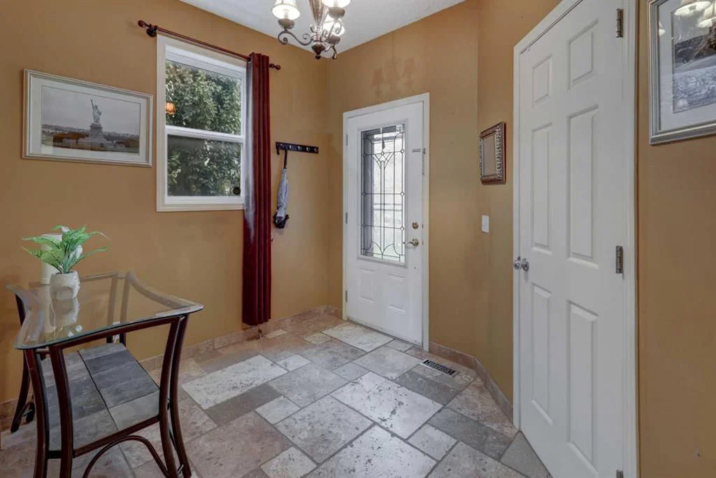 66 Copperfield Close SE, Calgary — photo 2 of 40