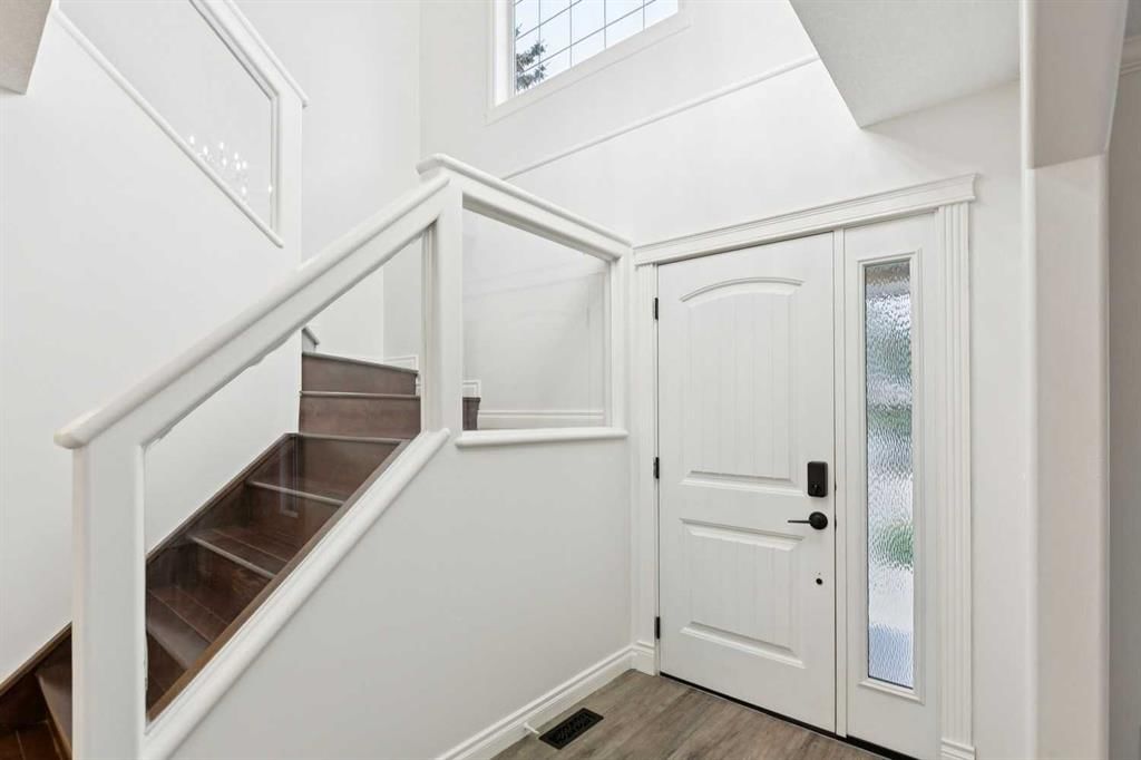 38 Tuscany Hills Crescent NW, Calgary — photo 4 of 50