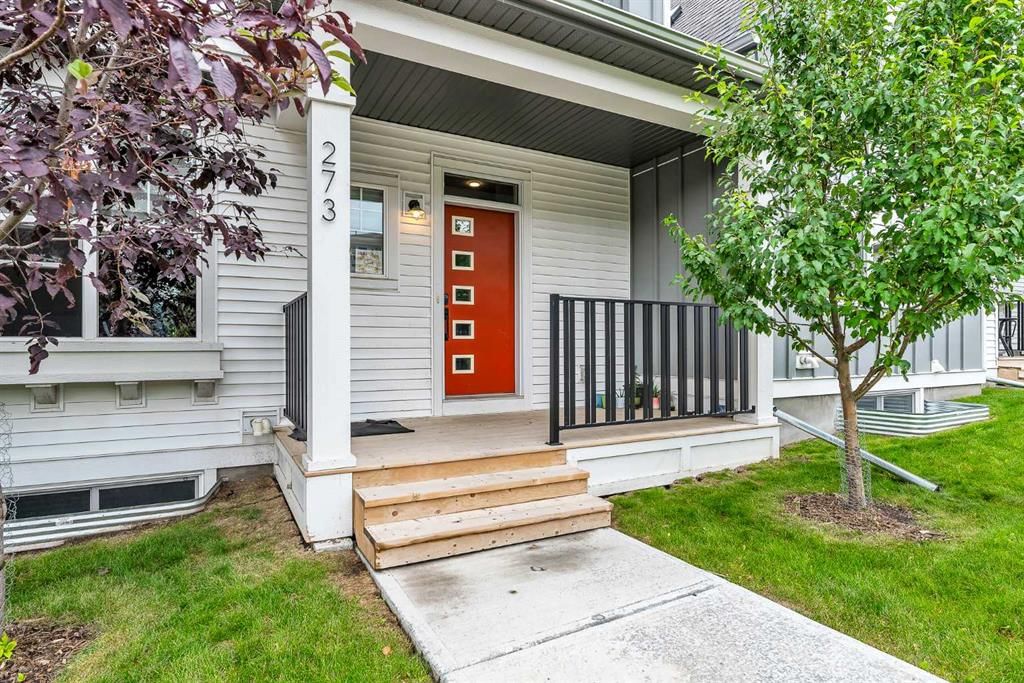 273 Lucas Avenue NW, Calgary — photo 2 of 16