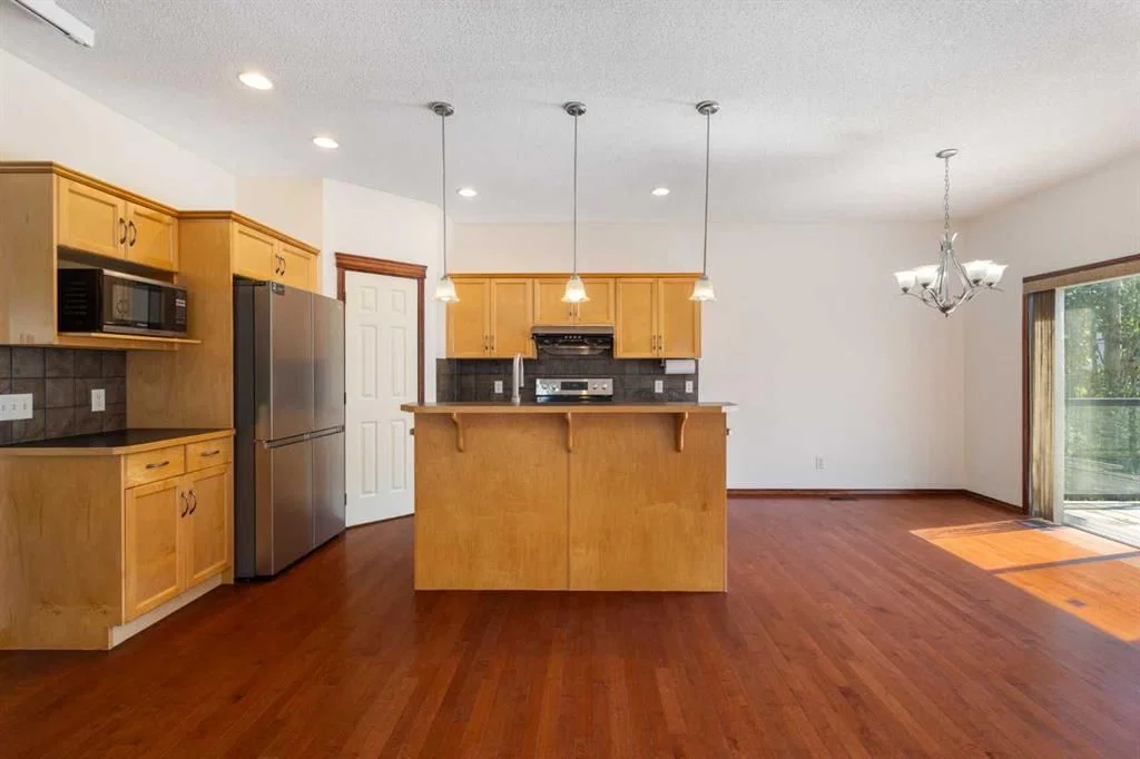 57 Everoak Circle SW, Calgary — photo 4 of 47