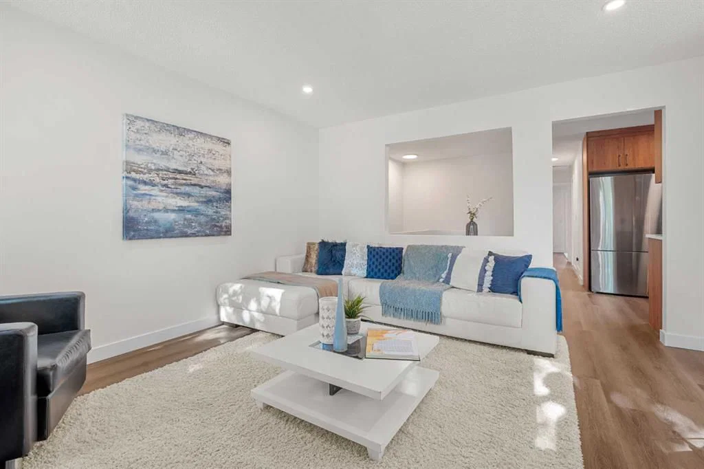 3116 51 Street SW, Calgary — photo 5 of 35