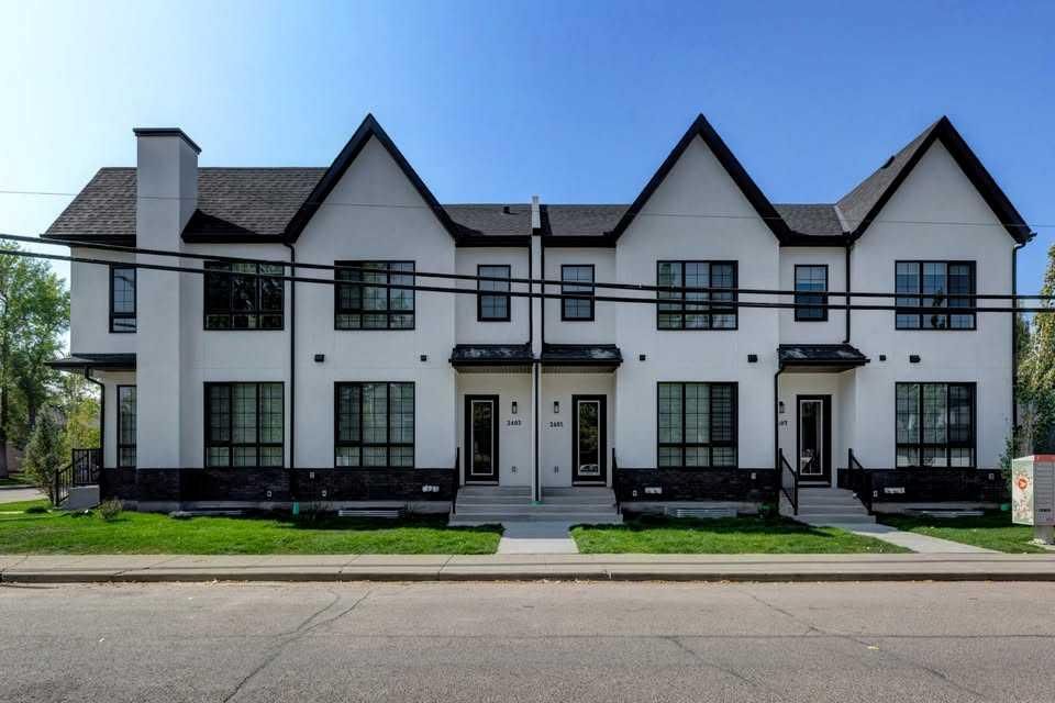 1204 5 Street NE, Calgary — main listing photo