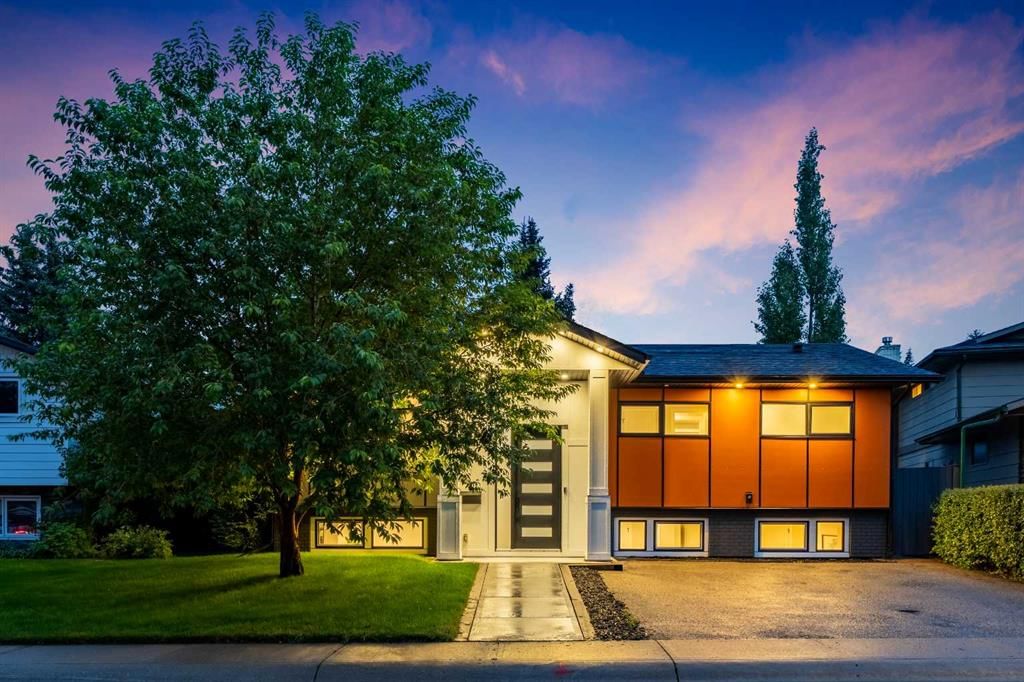 100 Lake Crimson Close SE, Calgary — main listing photo