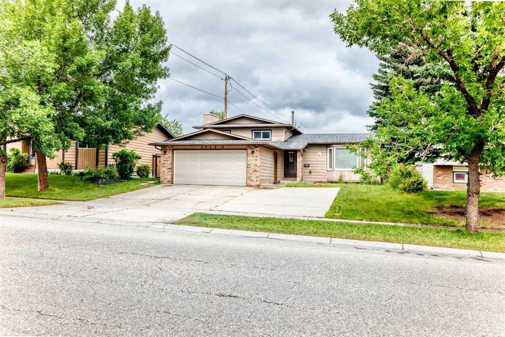 6832 37 Avenue NE, Calgary — photo 2 of 45