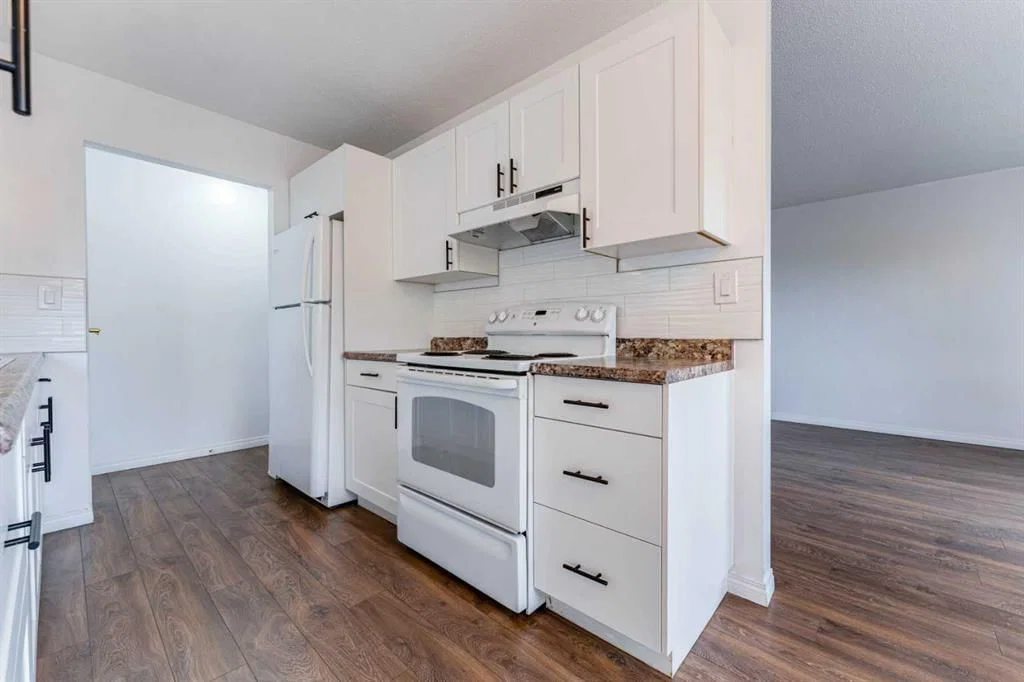 2906 Doverville Crescent SE, Calgary — photo 3 of 41