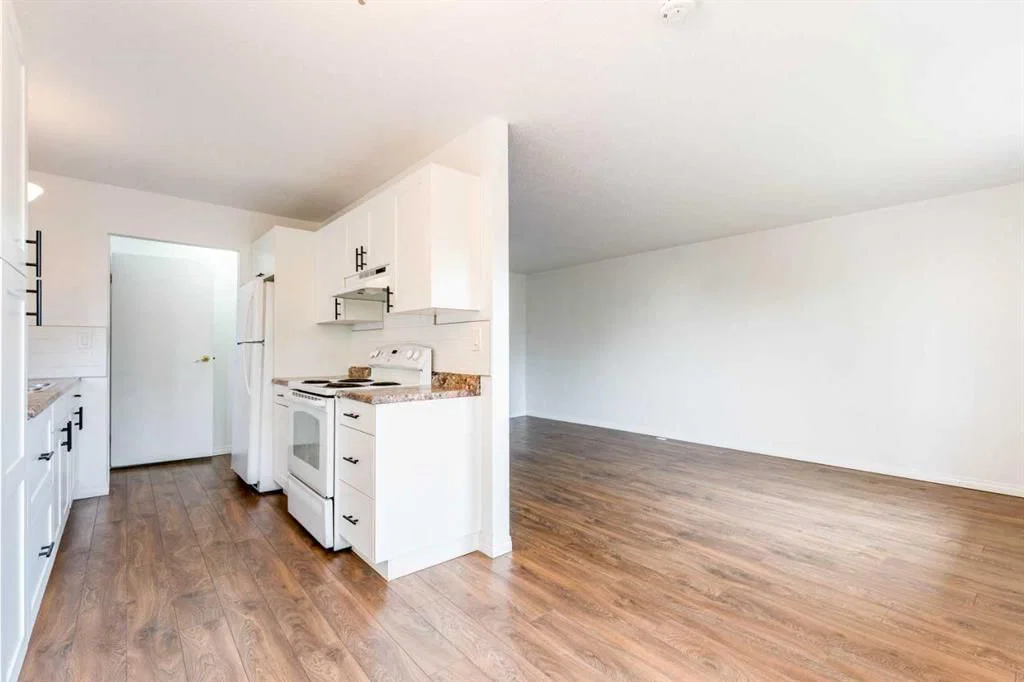 2906 Doverville Crescent SE, Calgary — photo 4 of 41