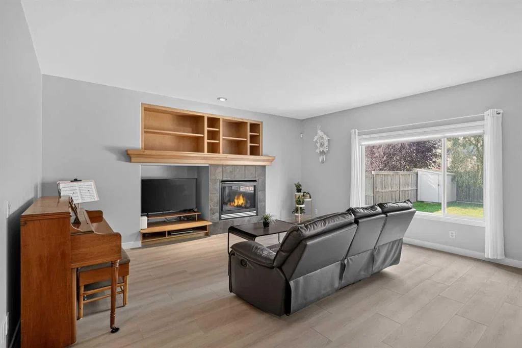 646 Chaparral Drive SE, Calgary — photo 2 of 44