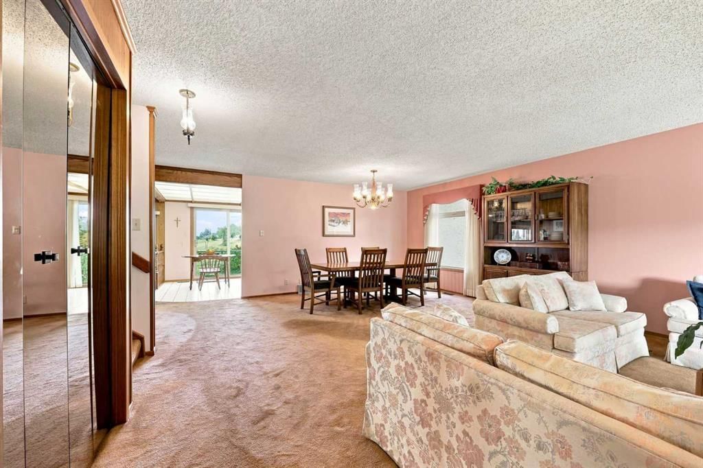 1148 Edgemont Road NW, Calgary — photo 4 of 50