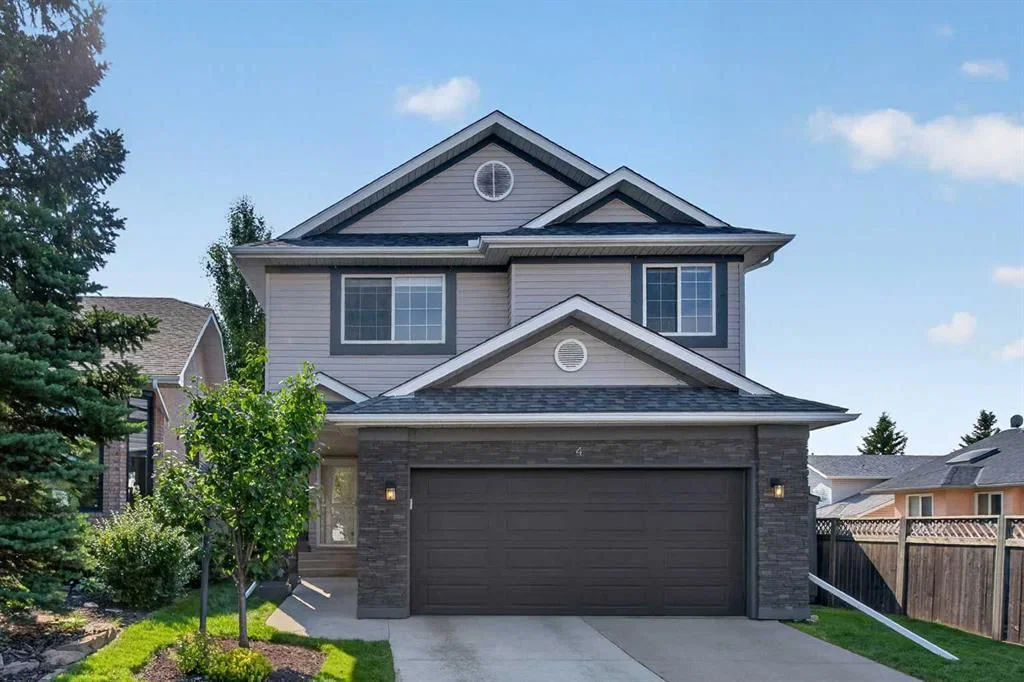 4 Citadel Manor NW, Calgary — main listing photo