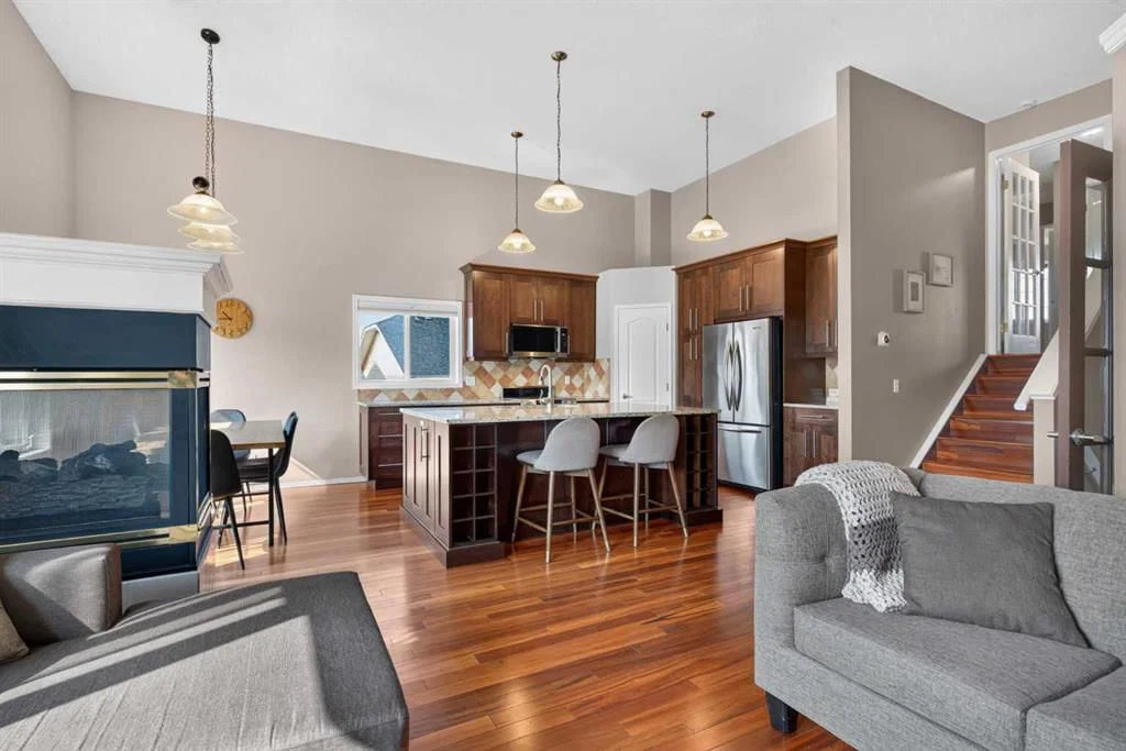 4 Citadel Manor NW, Calgary — photo 2 of 46