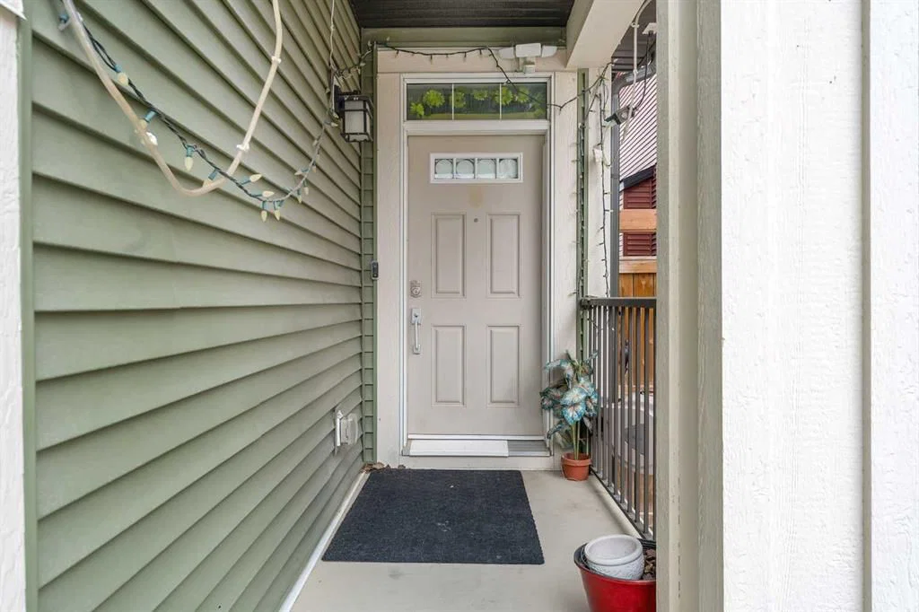 288 Evansborough Way NW, Calgary — photo 3 of 36