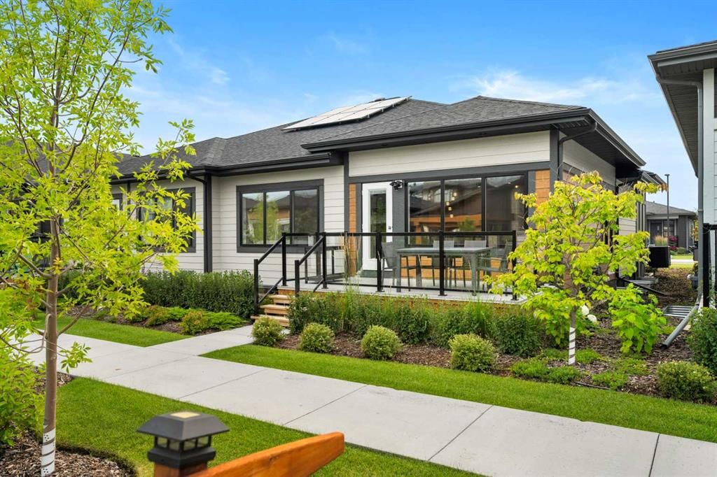 220 Marina Cove SE, Calgary — photo 3 of 50