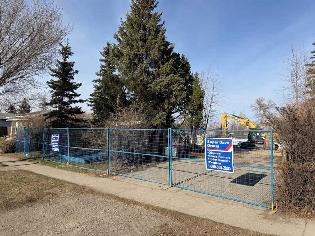 7216 Elbow Drive SW, Calgary — photo 2 of 4