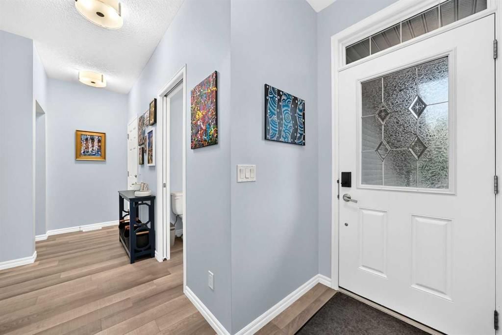 230 Legacy Mews SE, Calgary — photo 3 of 32