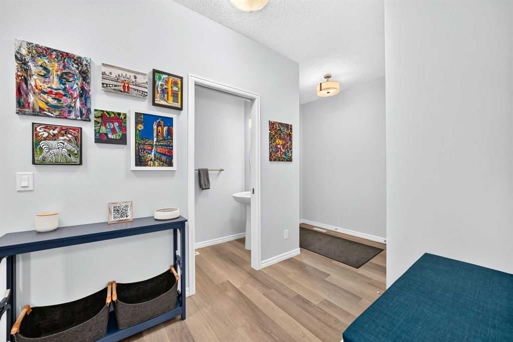 230 Legacy Mews SE, Calgary — photo 4 of 32