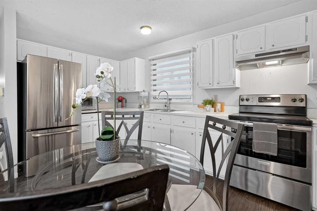 3881 Fonda Way SE, Calgary — main listing photo