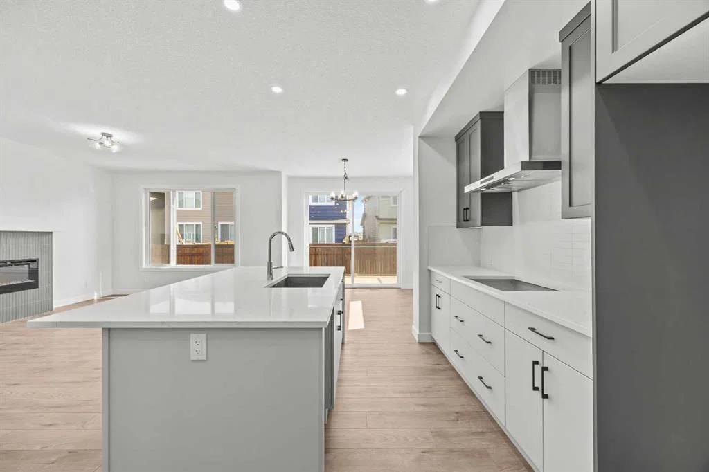 37 Sora Gardens SE, Calgary — photo 5 of 48