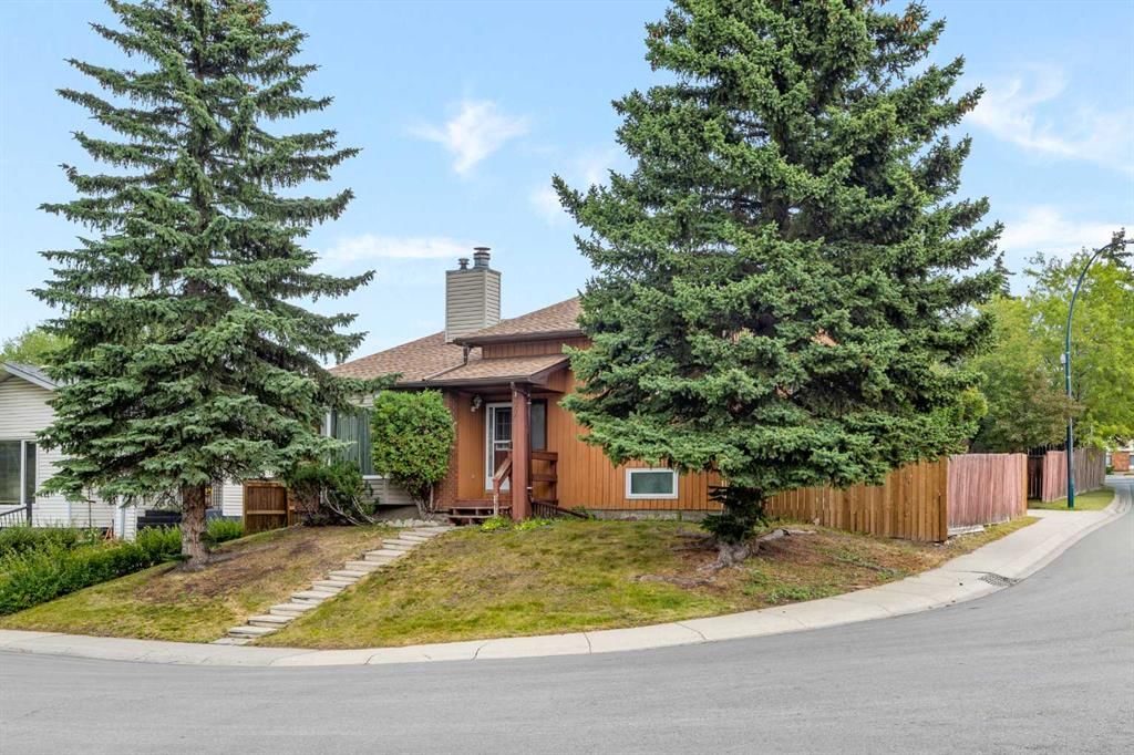 147 Whitlock Close NE, Calgary — main listing photo