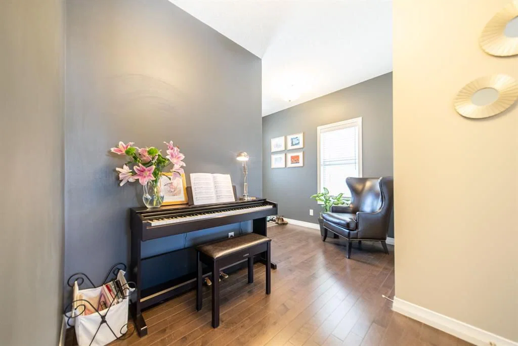 98 Mahogany Passage SE, Calgary — photo 3 of 46