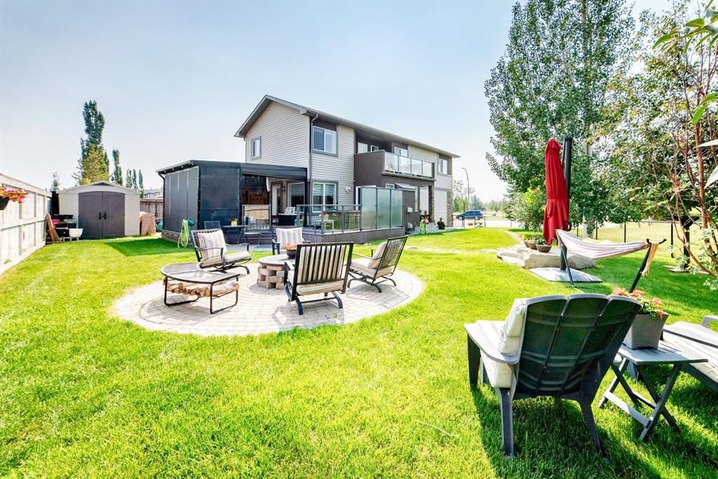 331 Royal Birch View NW, Calgary — main listing photo