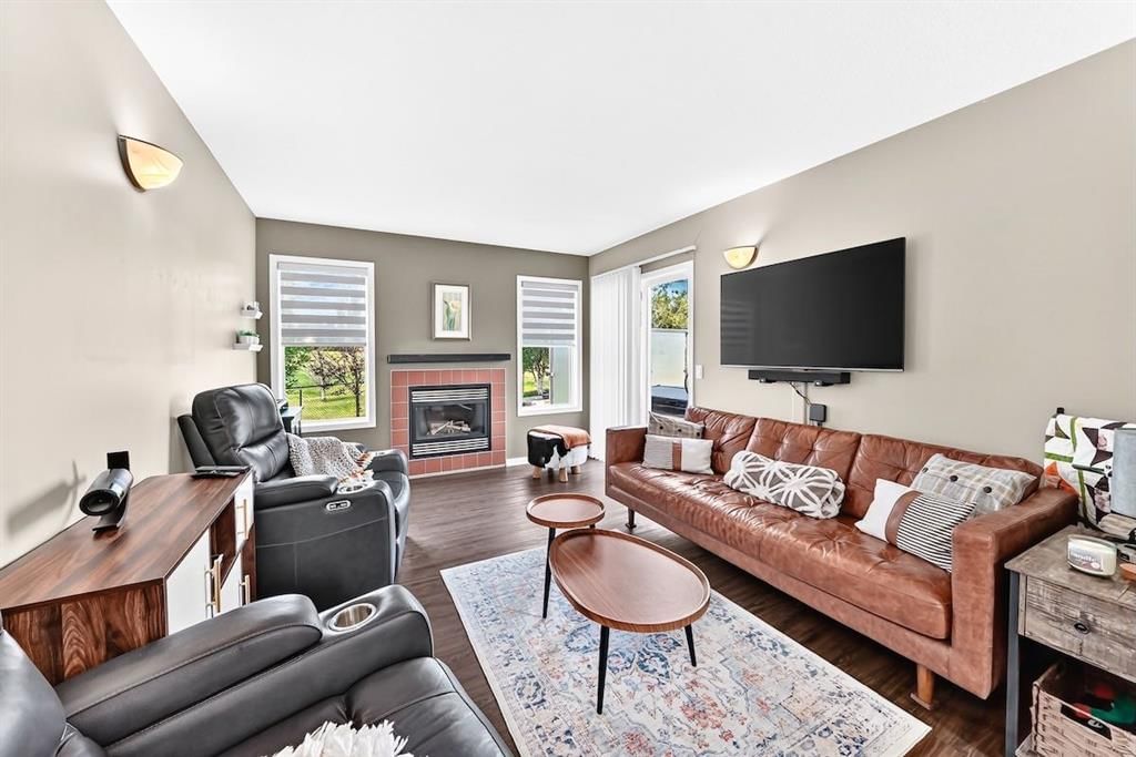 331 Royal Birch View NW, Calgary — photo 5 of 49