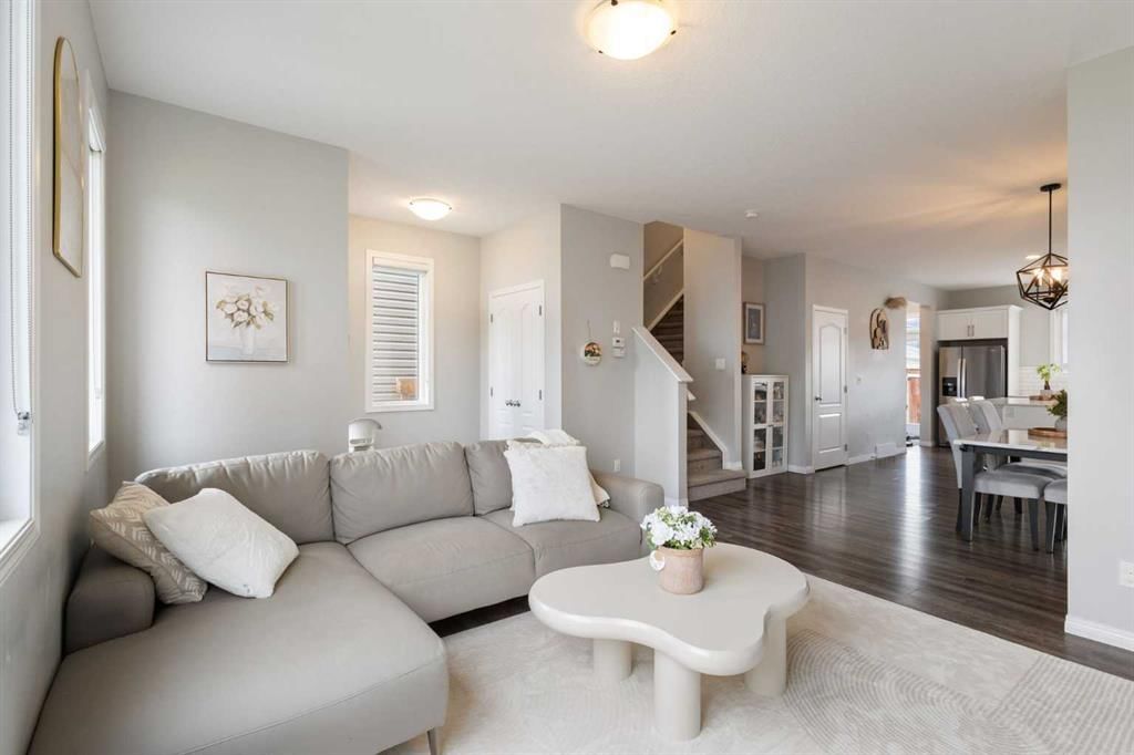 28 Seton Terrace SE, Calgary — photo 3 of 38