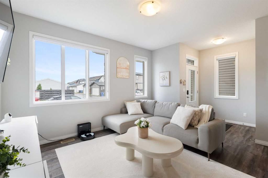 28 Seton Terrace SE, Calgary — photo 4 of 38