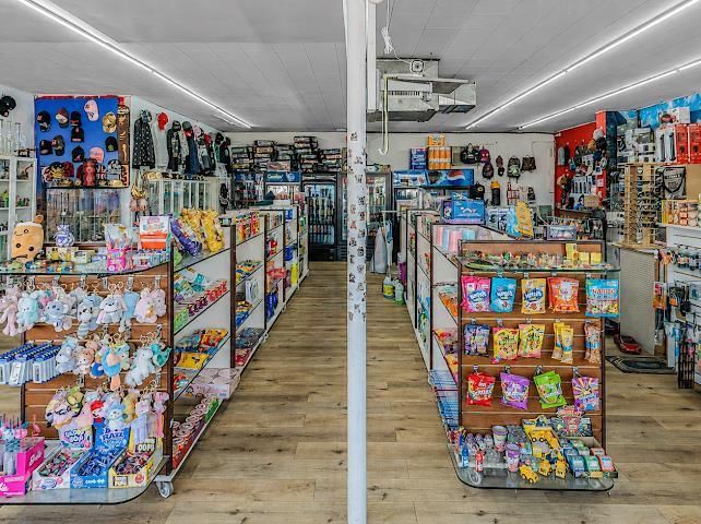 . calgary Avenue SE, Calgary — main listing photo