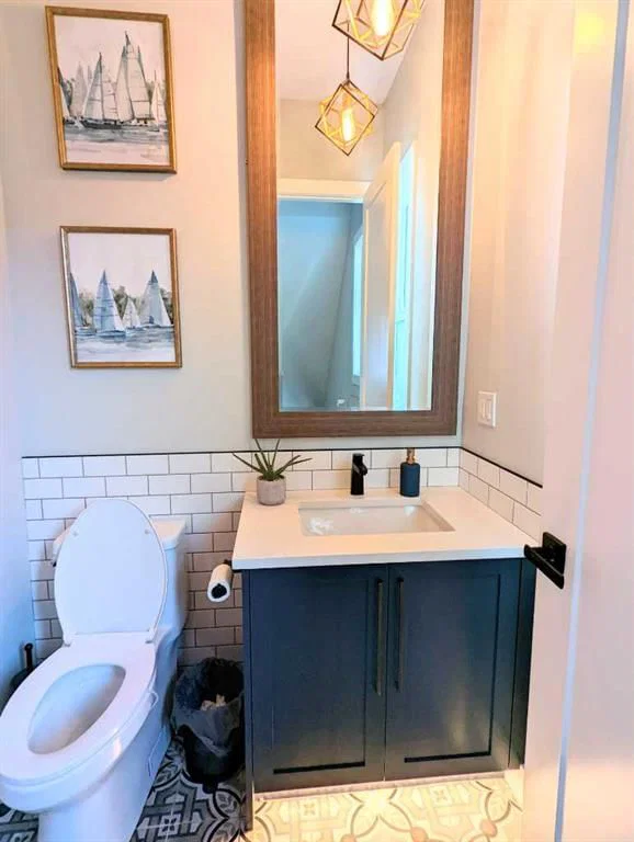 635 20 Avenue NE, Calgary — photo 4 of 23
