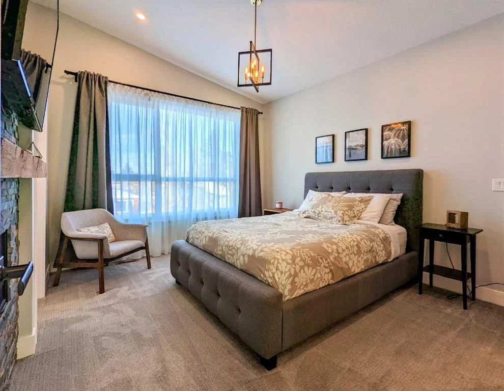 635 20 Avenue NE, Calgary — photo 5 of 23