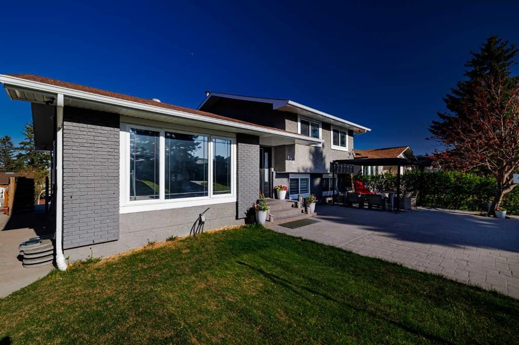124 Whiteside Crescent NE, Calgary — photo 3 of 48