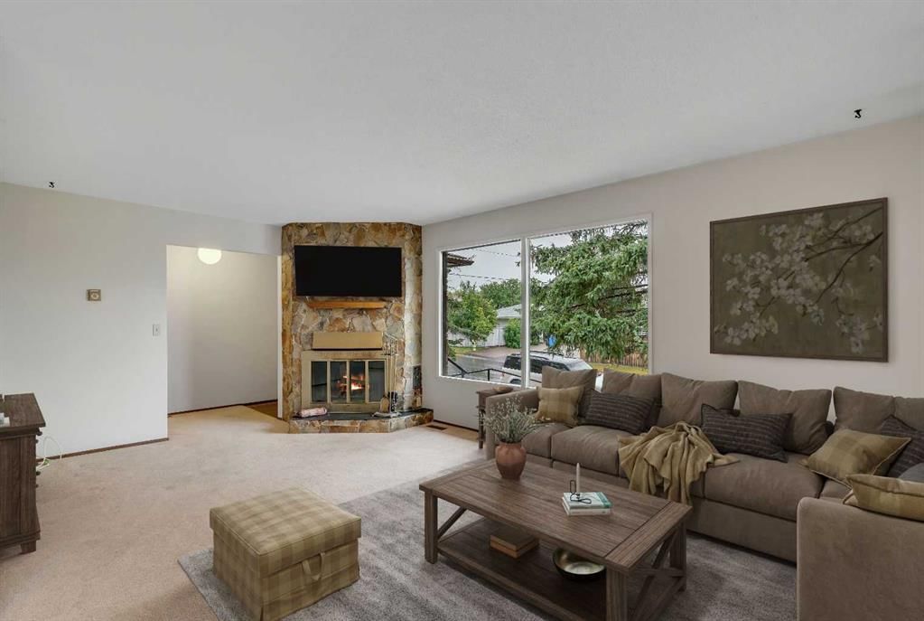5811 11 Street NW, Calgary — photo 4 of 36