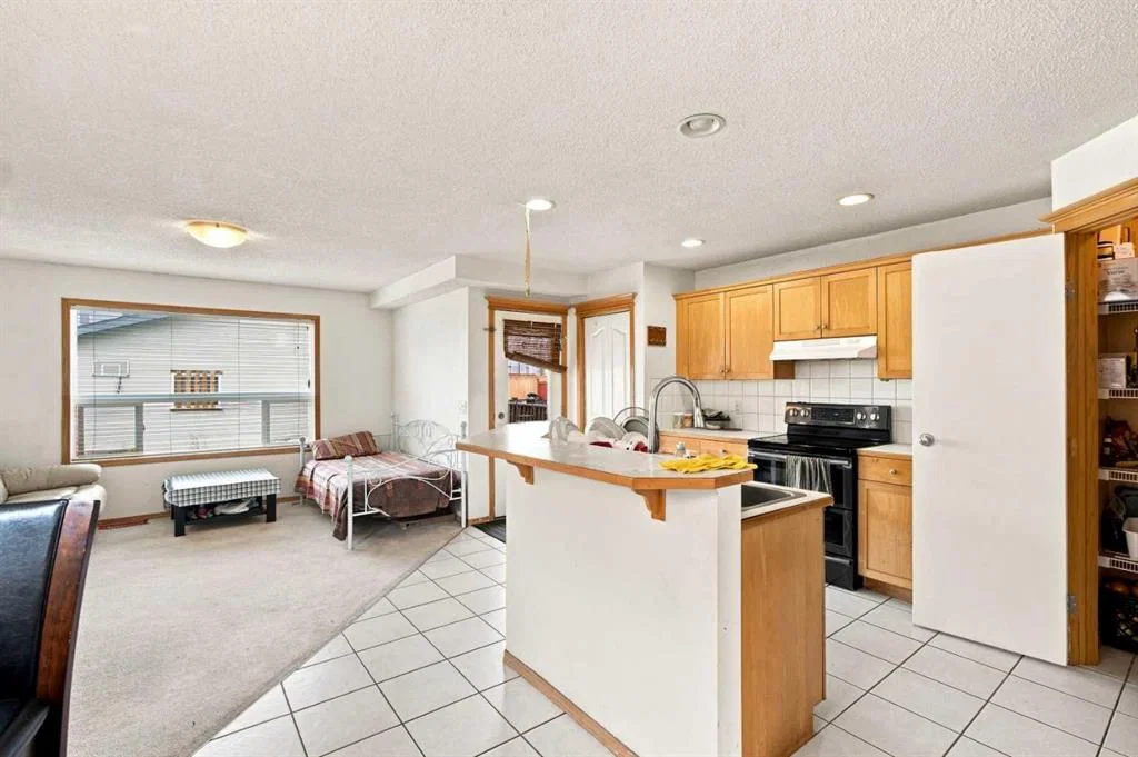 162 Taradale Drive NE, Calgary — photo 3 of 44