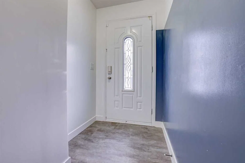 3131 Dover Crescent SE, Calgary — photo 3 of 24