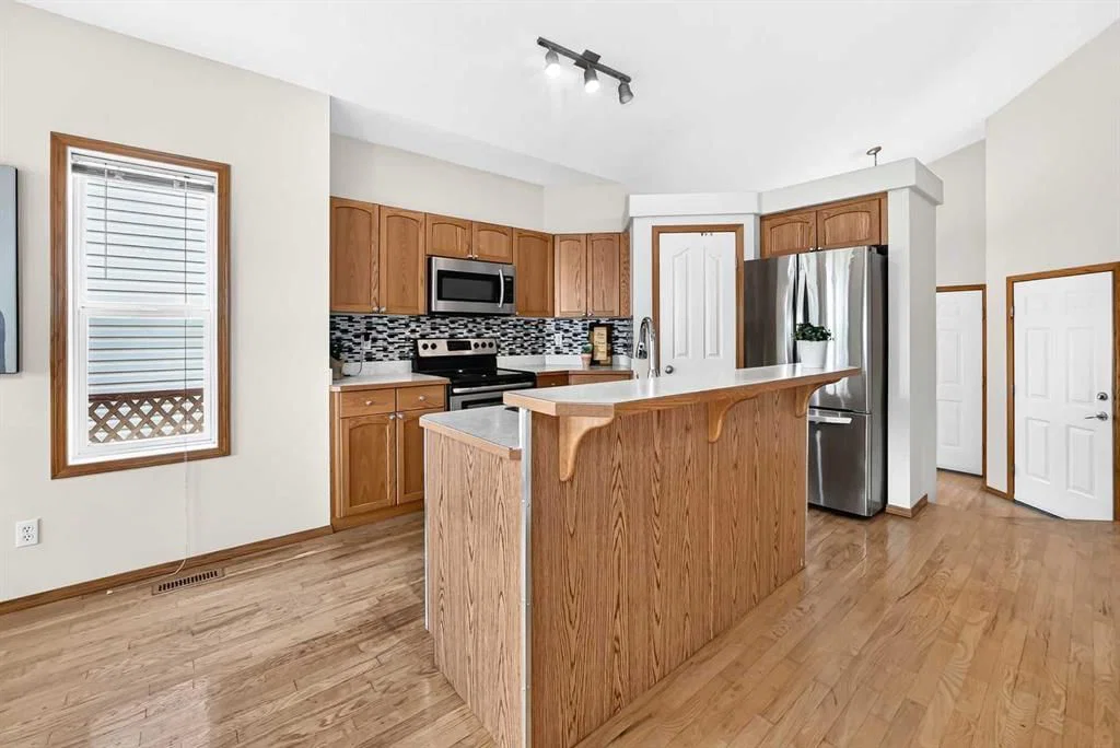 168 Somerglen Common SW, Calgary — photo 4 of 31