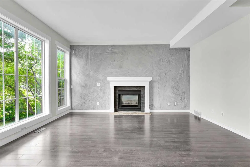 7097 Laguna Way NE, Calgary — photo 3 of 32