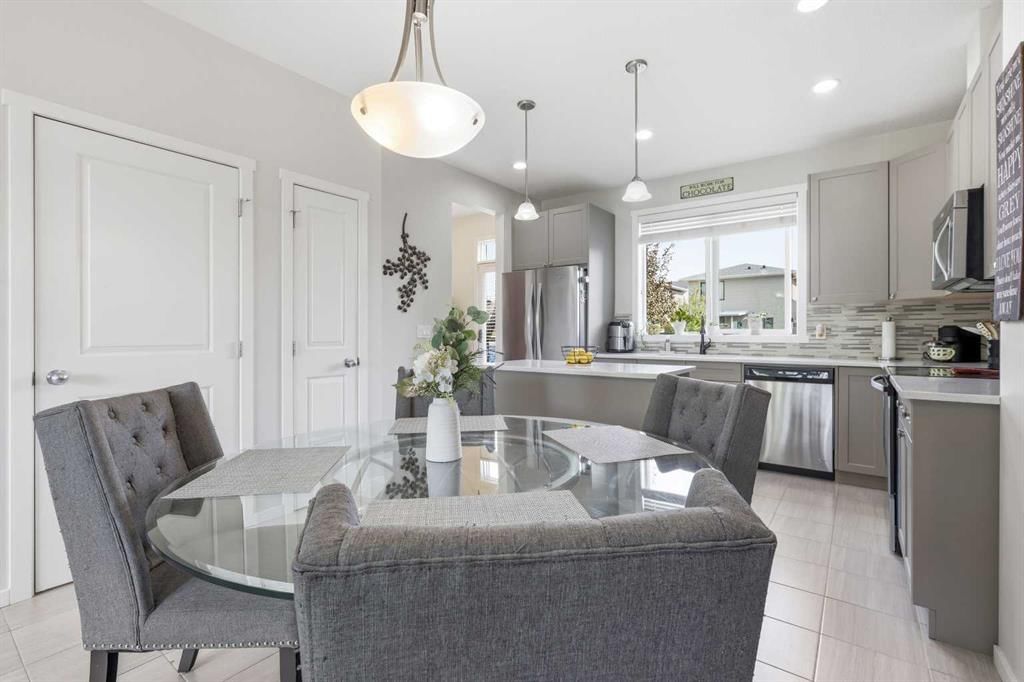 611 Walden Drive SE, Calgary — photo 3 of 39