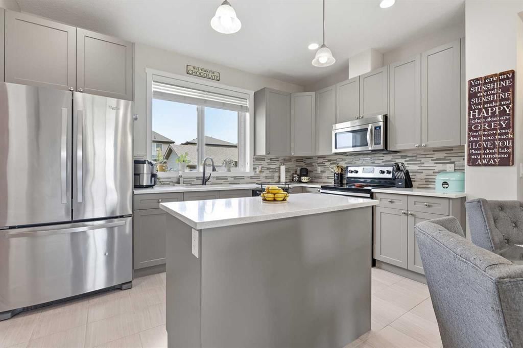 611 Walden Drive SE, Calgary — photo 4 of 39