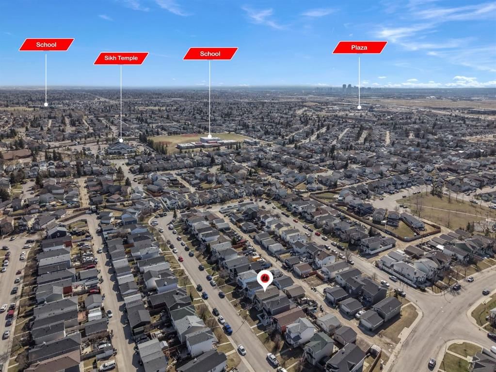 192 Martin Crossing Crescent NE, Calgary — photo 5 of 47