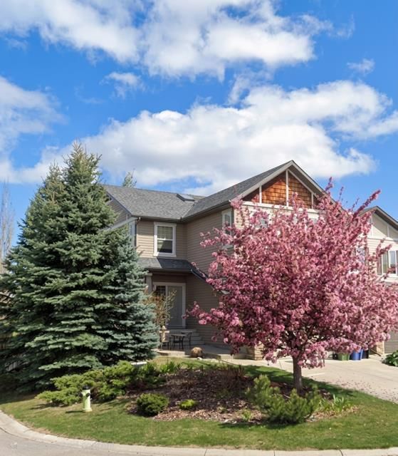 204 Eversyde Mews SW, Calgary — main listing photo