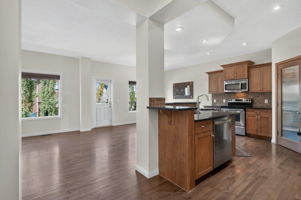 164 ASPENMERE Close, Chestermere — photo 4 of 43