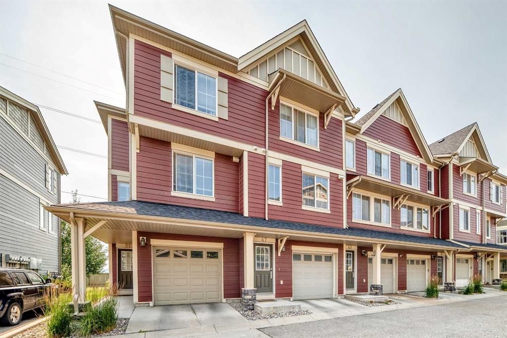 51 Evansview Gardens NW, Calgary — main listing photo