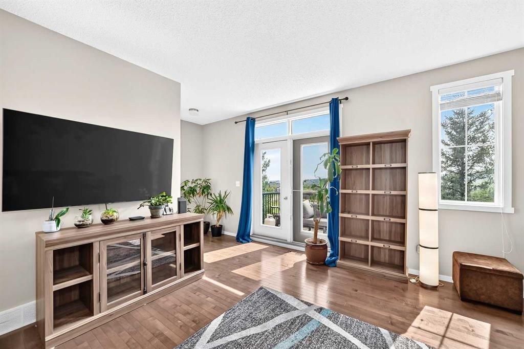 51 Evansview Gardens NW, Calgary — photo 3 of 27