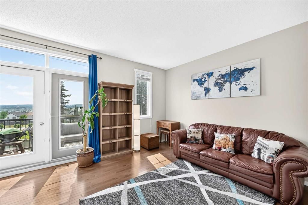 51 Evansview Gardens NW, Calgary — photo 4 of 27