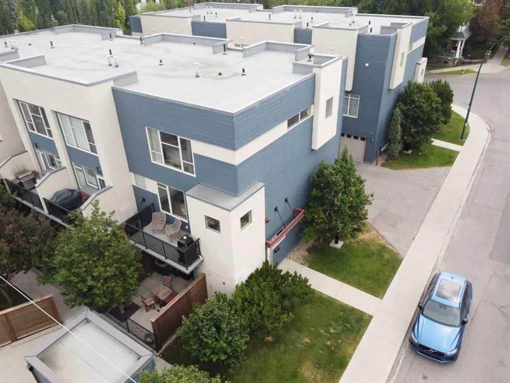 3532 21 Street SW, Calgary — photo 2 of 50